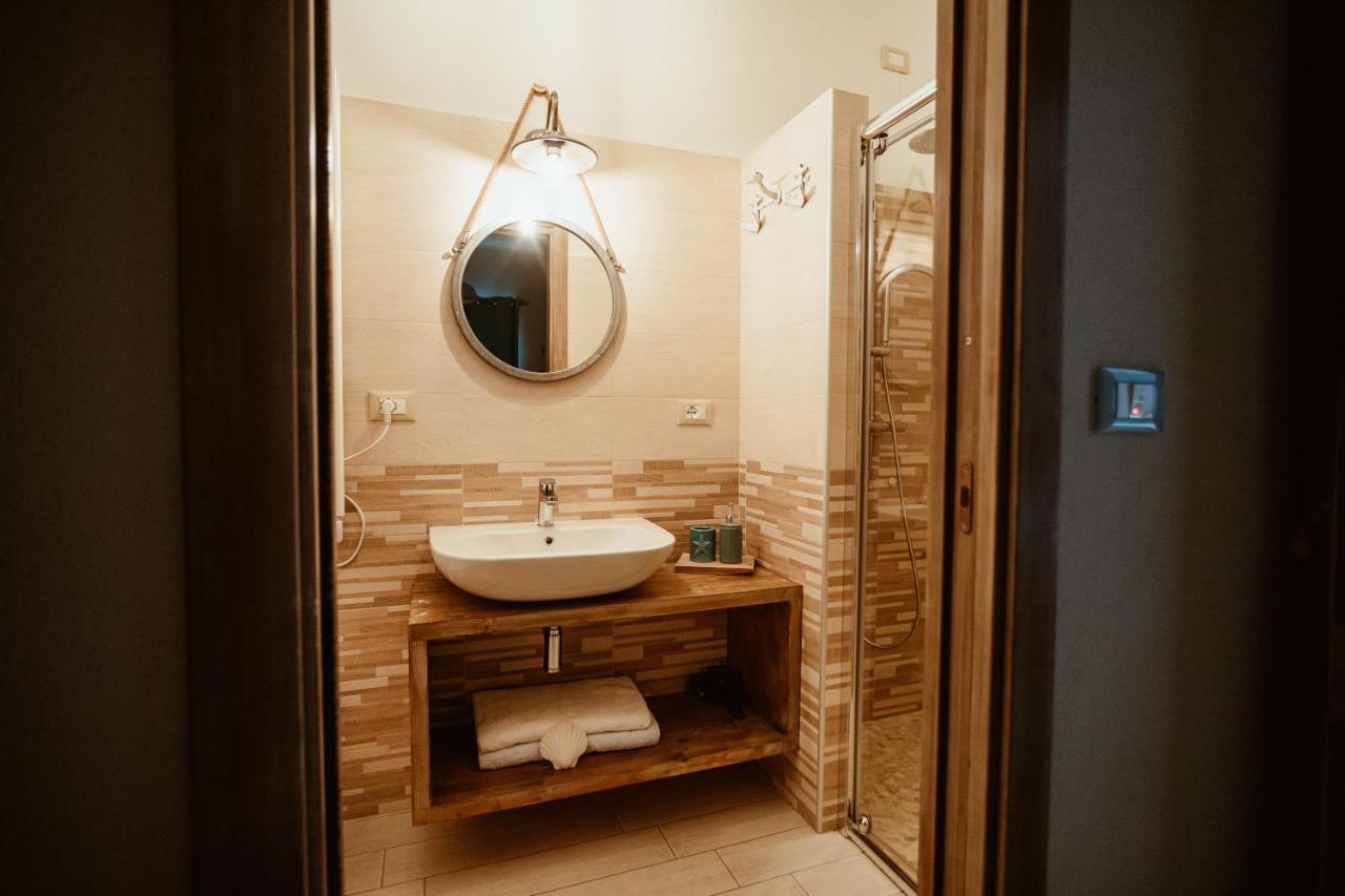 B&B Il Mare In Una Stanza Ortona Exteriör bild